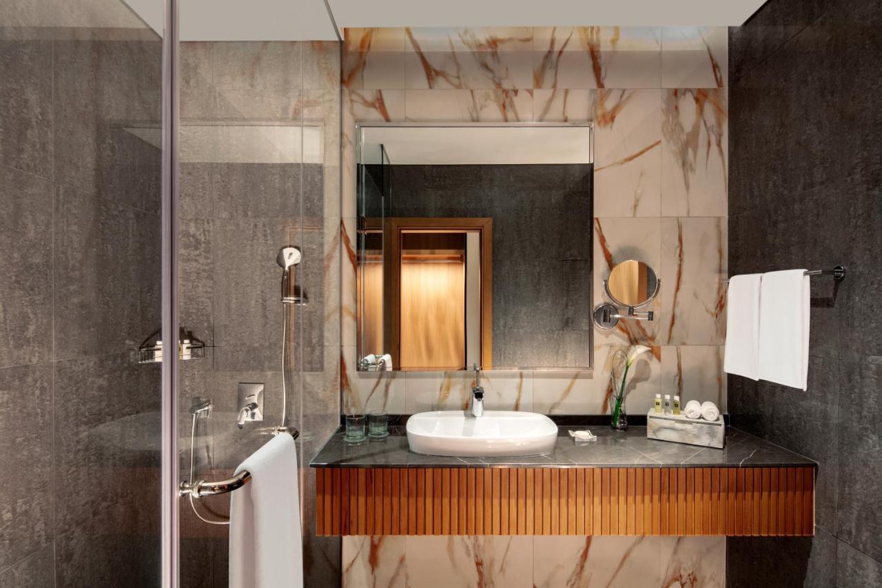 The First Collection Dubai Business Bay Hotel Exterior photo Bathroom