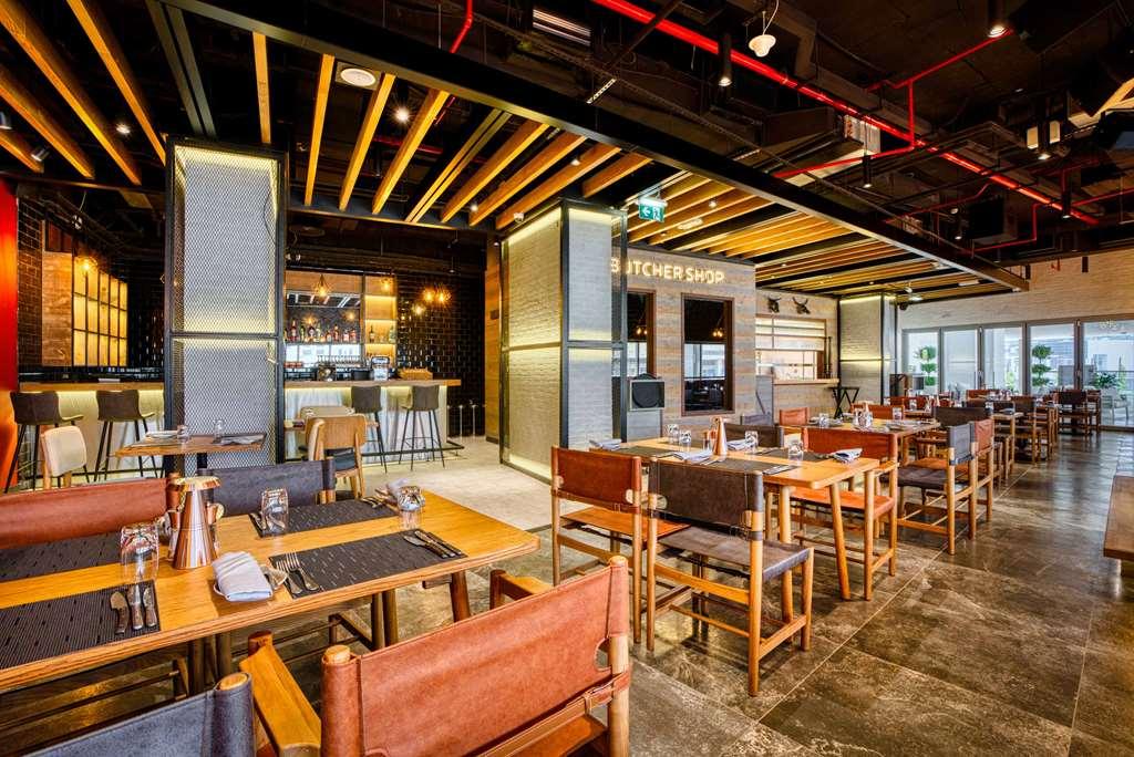 The First Collection Dubai Business Bay Hotel Restaurant photo Interior of the restaurant
